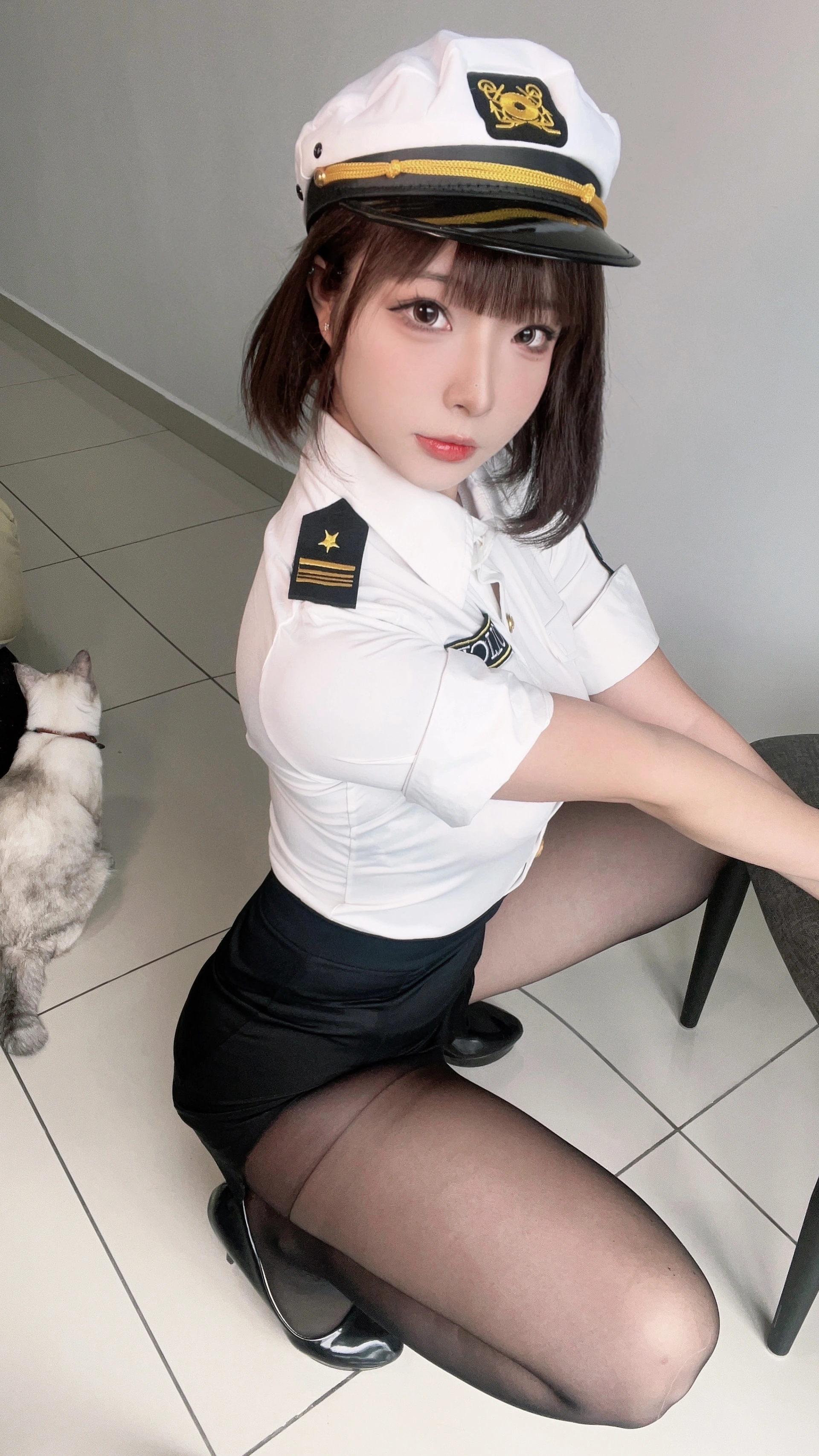 Kokuhui - NO.73 Set B Bad Cop 1