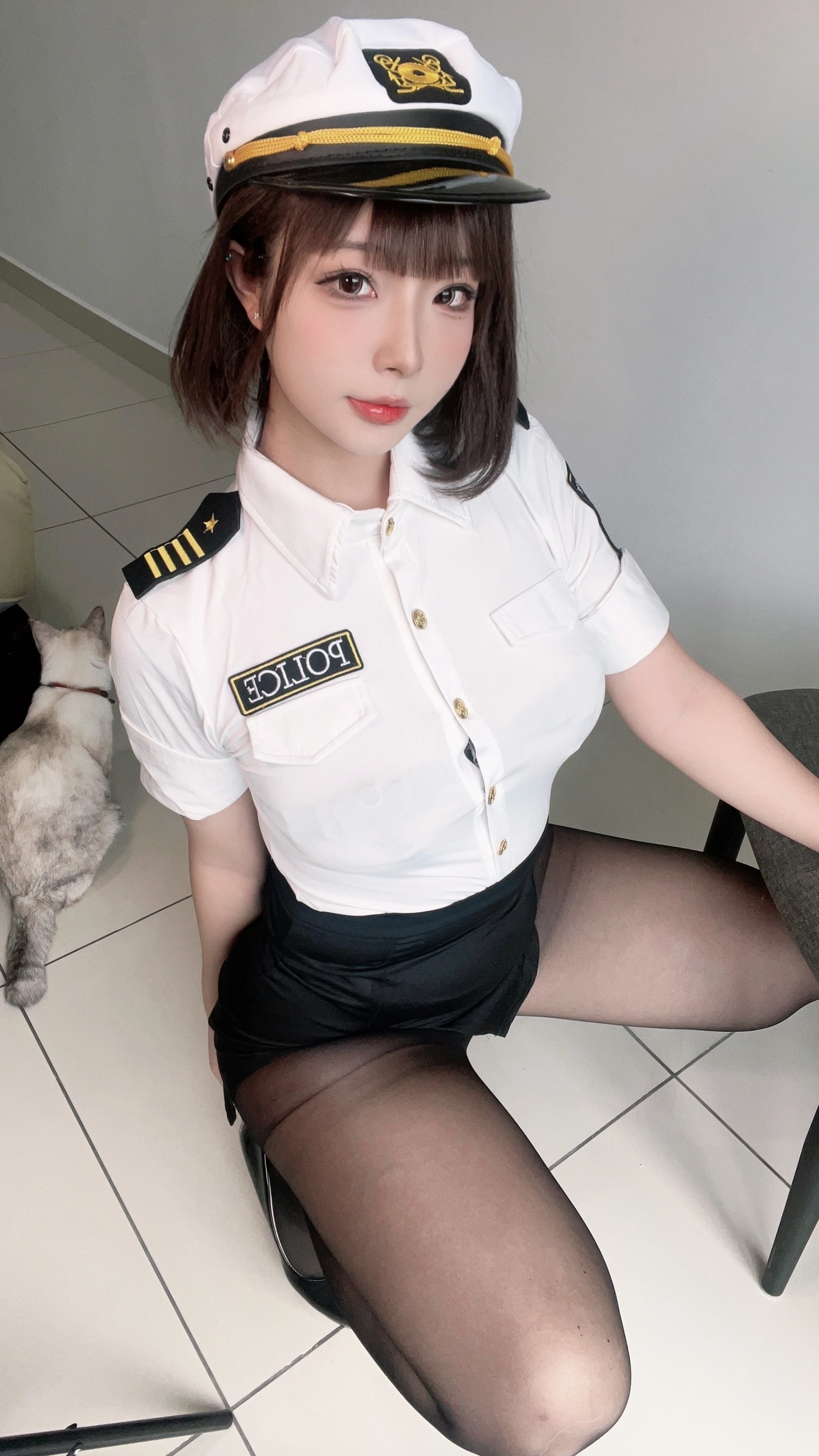 Kokuhui - NO.73 Set B Bad Cop 2